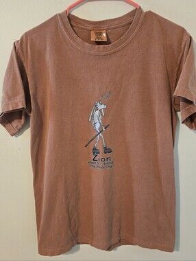 Comfort Colors Zion National Park Hiker Graphic T-Shirt Size Small Brown Garment
